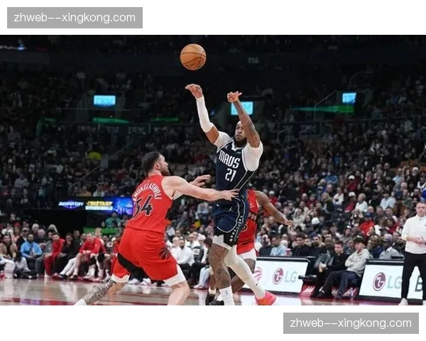 猛龙后场篮板保护不力 防守层次问题影响比赛控场连续性